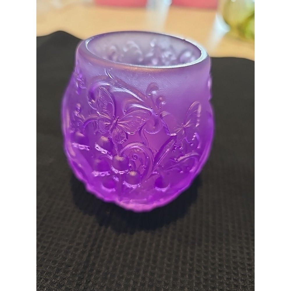 Small Resin  Purple Jar With Flowers On It  3 Inches High.   ‎  558